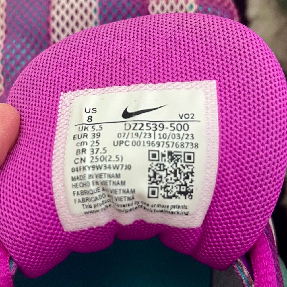 Women's Nike Metcon 9 AMP Training Shoes, size 8 (us), gently used. - Picture 5 of 13